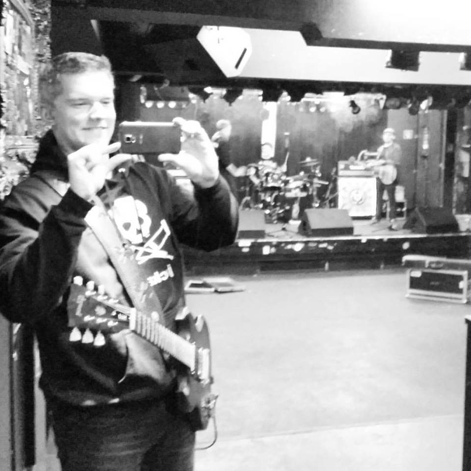 OhrenTod2010's tweet photo. heute Tourabschluss in Frankfurt, wir eskalieren noch mal richtig 🤘😎
#tour #frankfurt #nachtleben #abschluss https://t.co/xFsLusUt6P