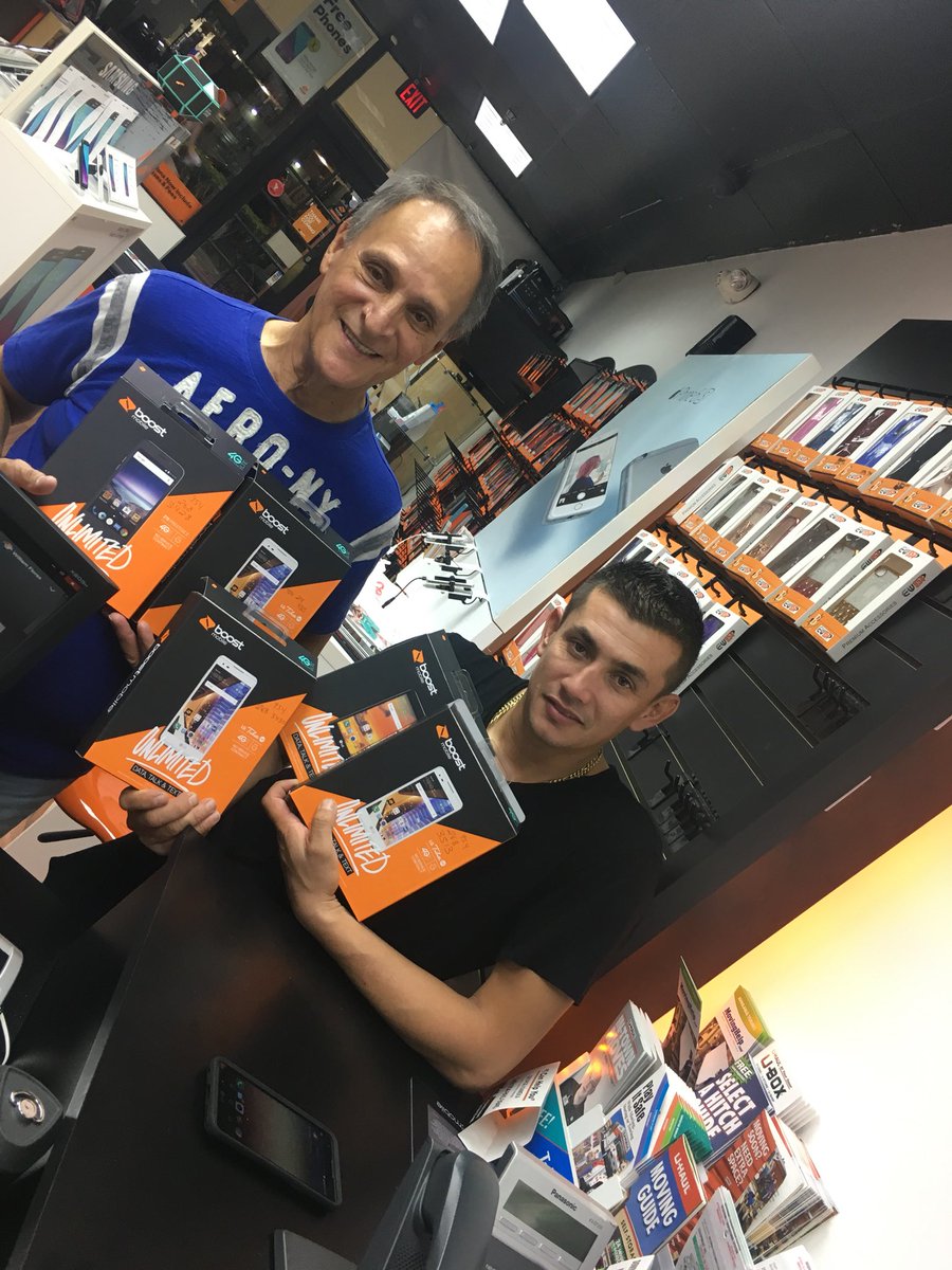 MyTeamExtreme's tweet photo. The switch happens bye bye MetroPCS .... 5 lines for $100 @NEFFGEN @Jules_Boost @TerryV_VHA @Eric_K_Wong @Chidalgosaez @EthanAllenWeeks https://t.co/BWTIhhsG2U