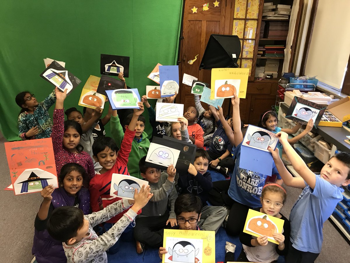 BB_Falcons's tweet photo. So much fun making Halloween paper circuits in our #makerspace this morning! @Makerspaces_com @MiduraLibrarian @DearMrsMiller #BBRocks https://t.co/BfC8oA6i7a