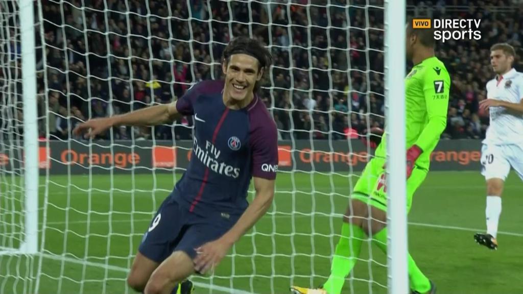 DSports's tweet photo. ¿Quién fue la figura del fin de semana? ¡A VOTAR! #FutbolEnDIRECTV ⚽

❤Cavani
🔃Messi
💬Hazard https://t.co/AHvDyRthaa