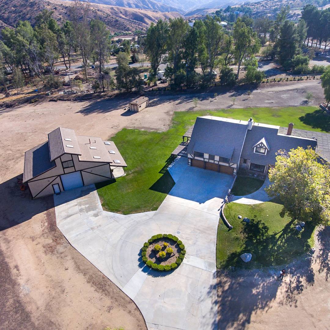 Horse town of Agua Dulce, 5 acre Asher Ranch Estate. RV garage. Main house 5200 sq ft w/ 800 sq. ft. guest house. 
#milliondollarlisting
