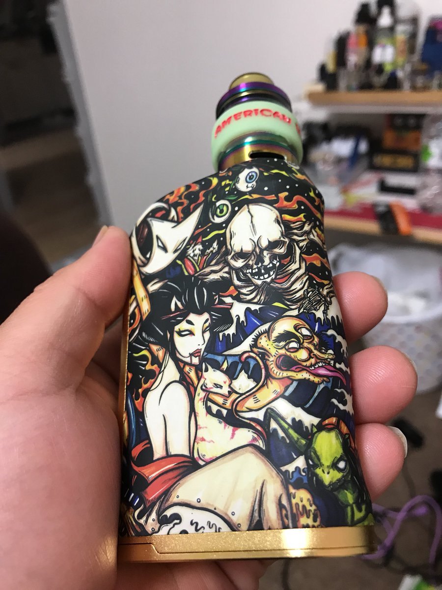 ma_0991's tweet photo. トリックオアトリートー！
( ͡° ͜ʖ ͡°)HalloweenぽいMOD
#vape好きな人と繋がりたい 
#VAPE初心者 
#michaelmod https://t.co/7FkD5T5iEe