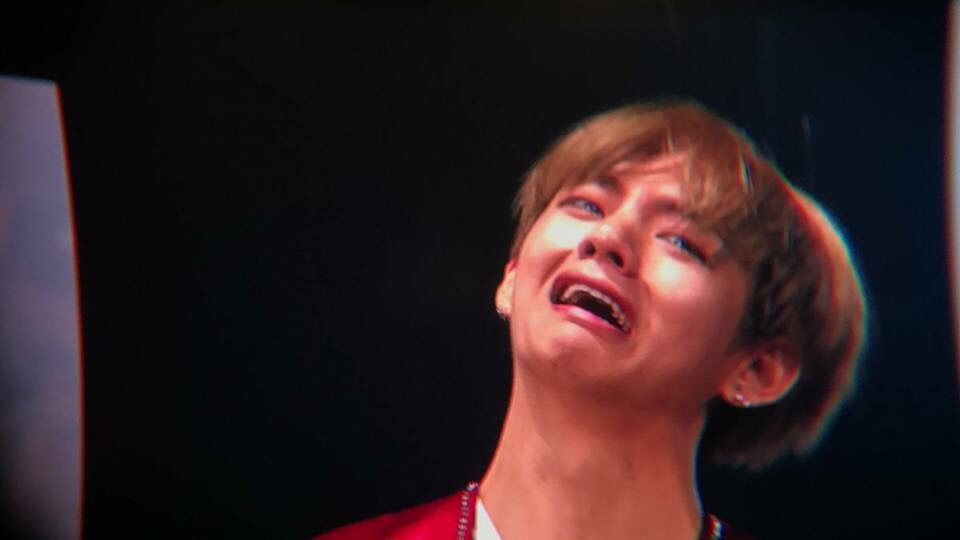 chaane_'s tweet photo. Armys always love uuu~~ Gua butuh kegilaan lo oppa :3 #SmileTaehyung #SmileKimTaehyung @BTS_twt @bts_bighit https://t.co/oFbrJ0C04K