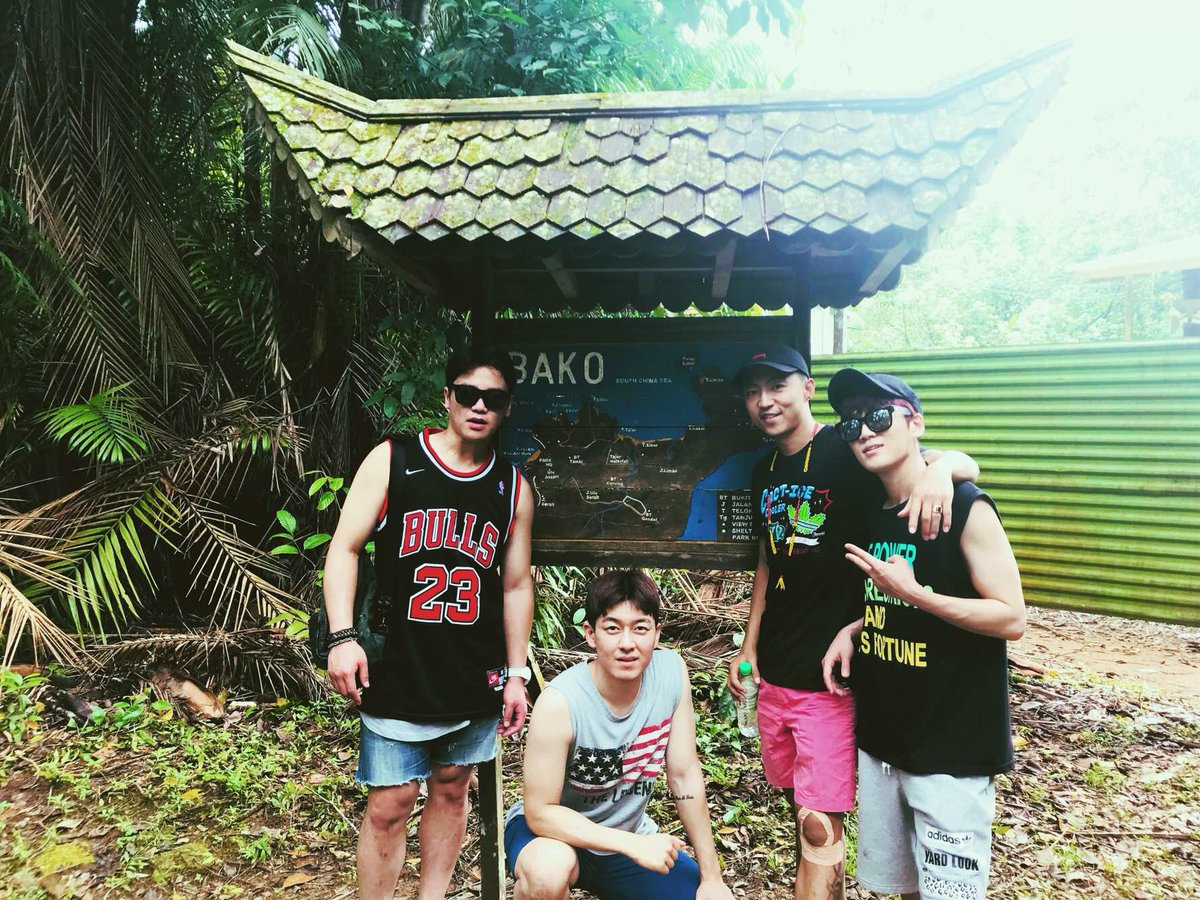 Musician_DK's tweet photo. 이곳은 정말 대단한 여행지다.
주석형님, 자현이, 명기와 함께한
잊지못할 추억을...^^
#말레이시아 #쿠칭 #바코국립공원 https://t.co/Y63sRcv0W3