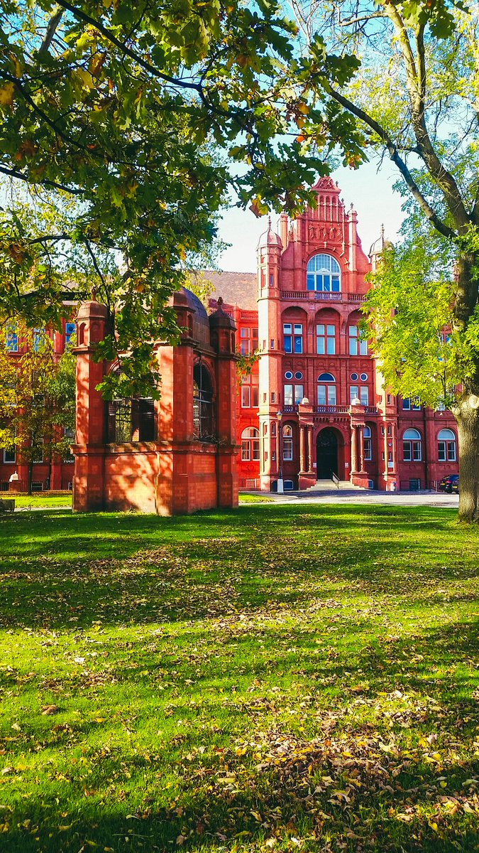 manutripsblog's tweet photo. My #University 😍@SalfordUni #manutrips #TravelTuesday #Travel #travelblogger #TravelBlog #Traveller #travelbloggers #travelpics https://t.co/QEHfKMpq0x