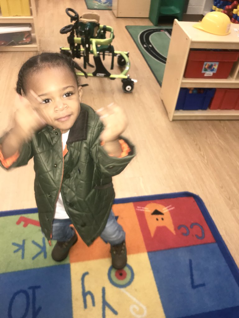 100415__'s tweet photo. Turnt up for school 😩🤘🏽 https://t.co/vcQlV4jSfh