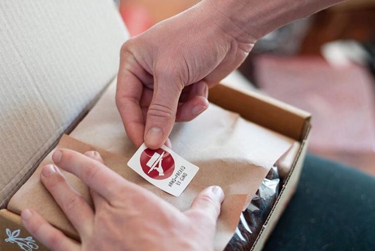 ZestlyBox's tweet photo. It’s the small details that make us unique.  #giftboxes #corporate #gifting https://t.co/d9Nc0RRc66