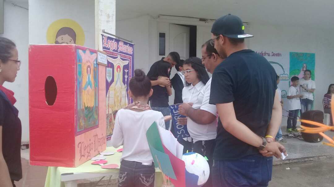 legionarmando2's tweet photo. STAND "LEGIÓN DE MARÍA" #ExpoLegionis2017

#ArmandoLio
#LegioMariae https://t.co/gvCEidMqO5