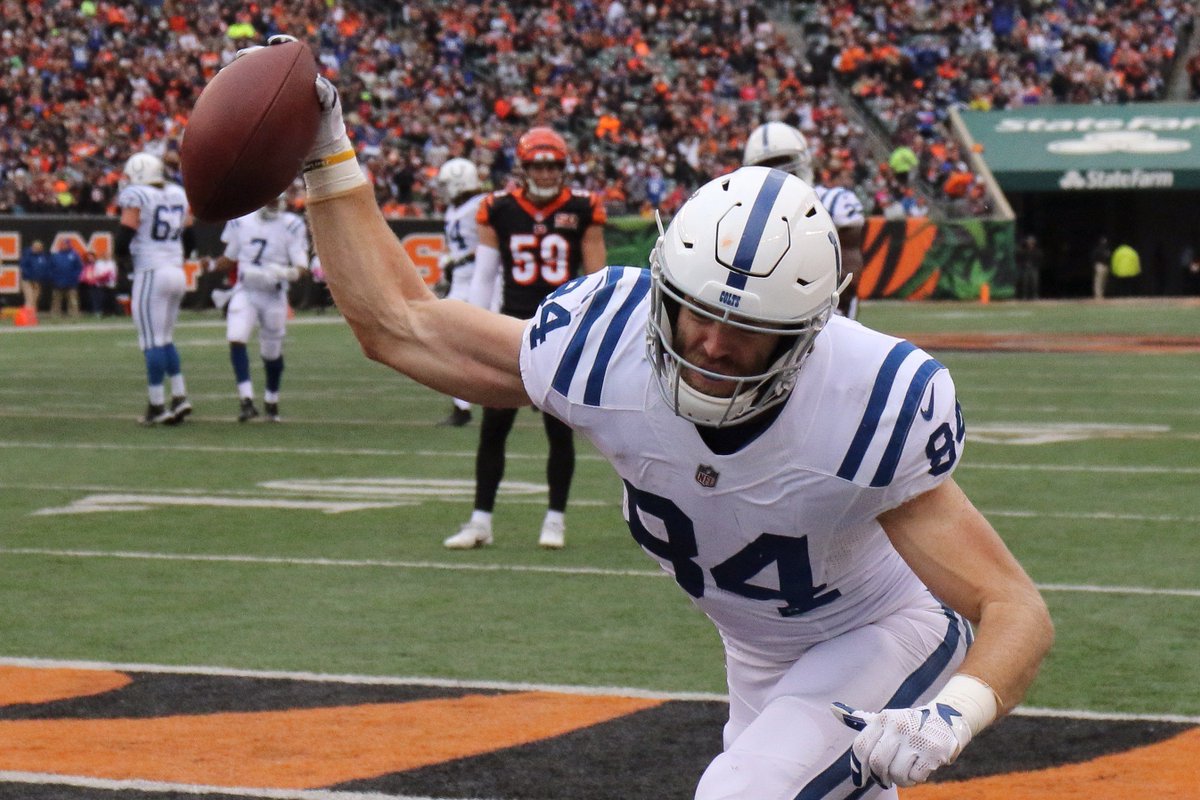 Jeff_NationsBG's tweet photo. Former #WKU standout Jack Doyle had 12 catches for 121 yards and a TD for the Colts in Sunday's 24-23 loss to the Bengals. Gary Landers/AP https://t.co/Ri79DwHuKB