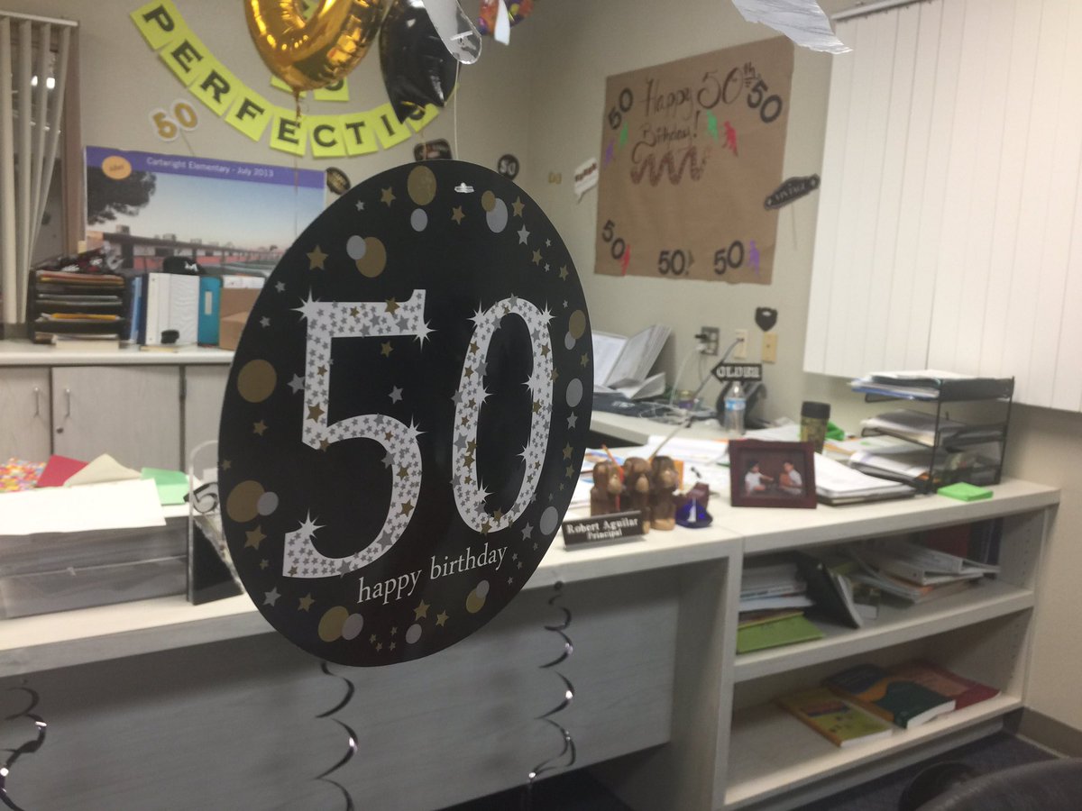 normaaguayo2's tweet photo. When it's the Principal's birthday and we celebrate!
Happy Birthday Rob! You're 50!!#cartwrightElem https://t.co/ImsQHrCHTj