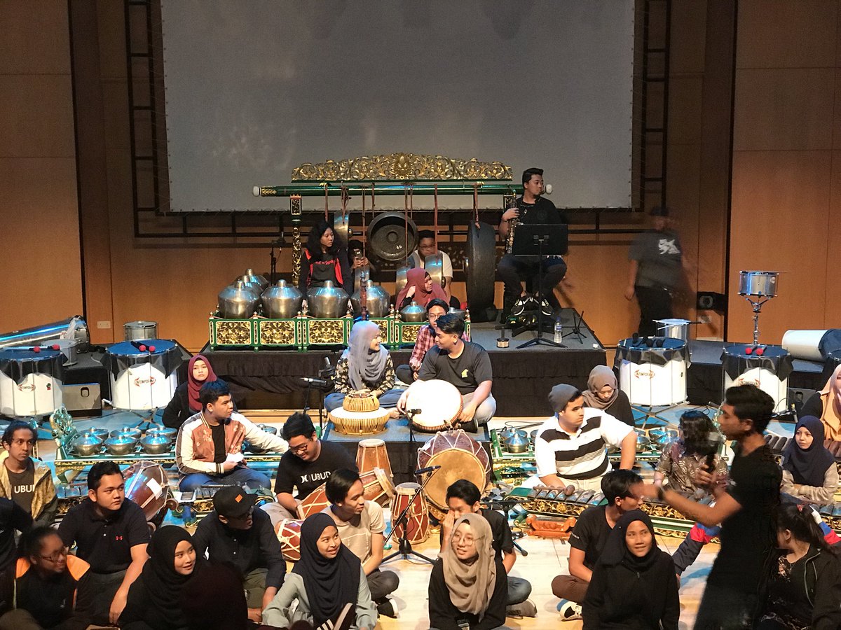 RPGNK's tweet photo. 3 IGs have been working hard for this big show! , do give ur support on the 1st, 2nd NOV ✨
-TRCC lvl 2
- 8pm
@DkWira 
@beats_encore 
#GNK10A https://t.co/POVySDbCQF