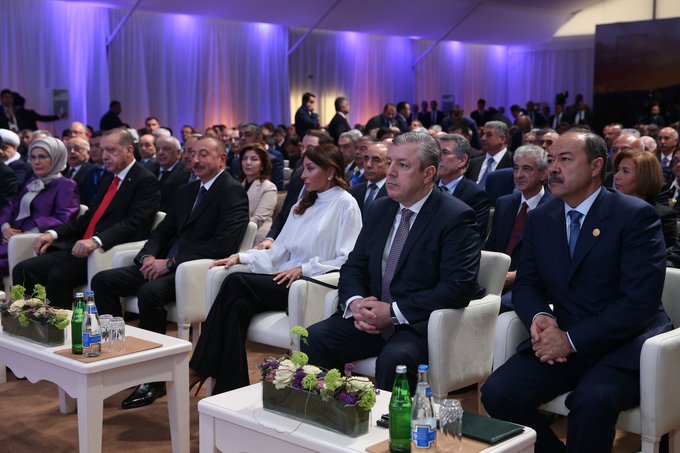 Voir l'image sur Twitter