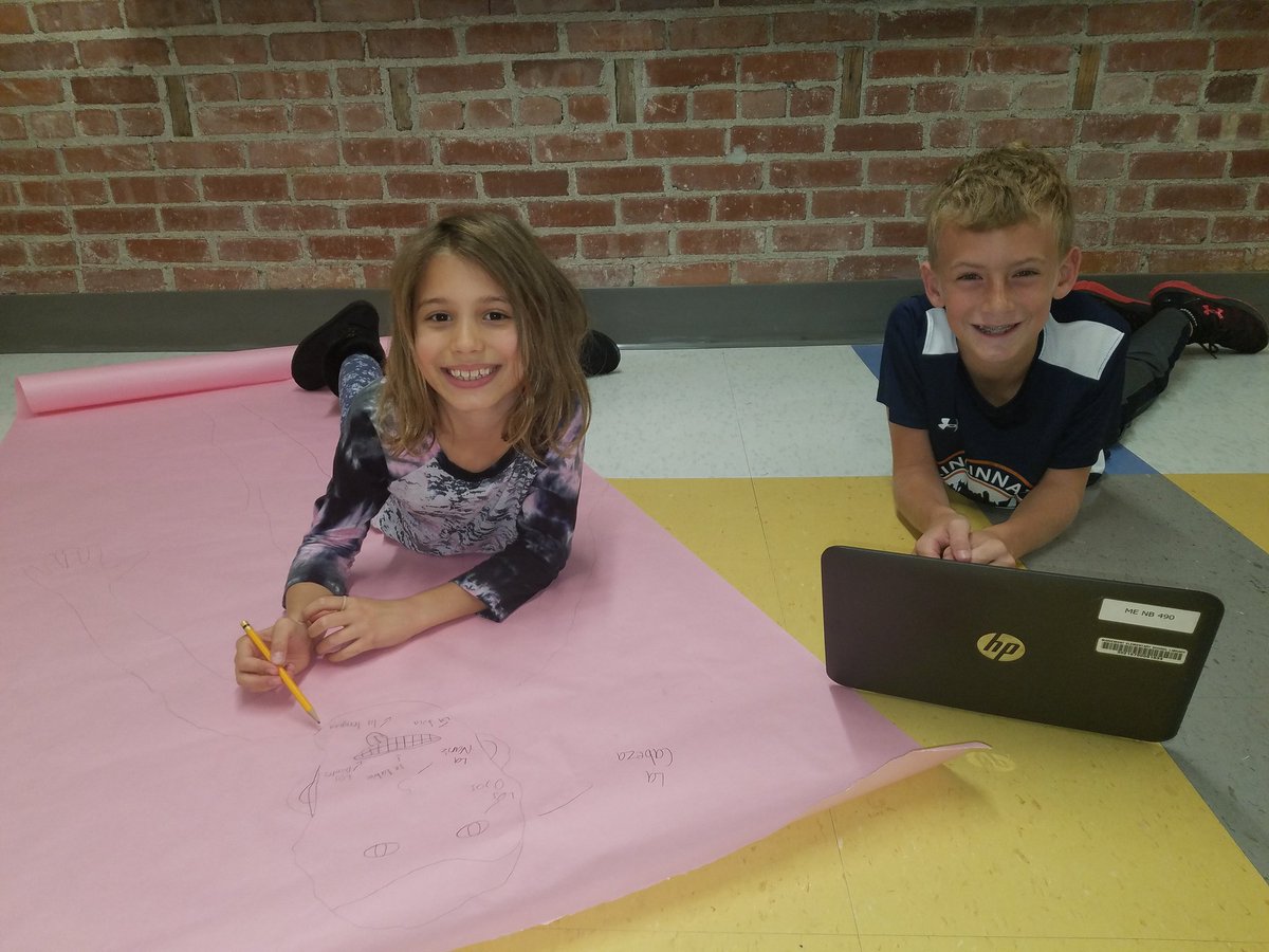 mariemontelem's tweet photo. Las Partes del Cuerpo..4th graders learning to label the parts of the body in Spanish! Muy Bien! #worldlanguageExperience #graciasSenorWolf https://t.co/KIYd1oekOH