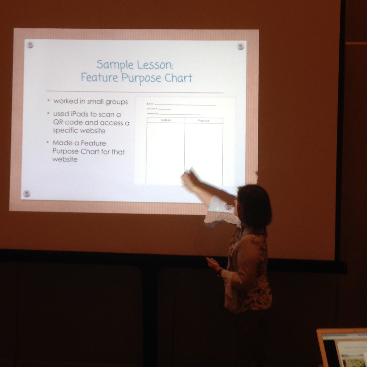 mini5888's tweet photo. #Caslceca17. Kate explaining tools for annotating https://t.co/RP2cT6FMNy