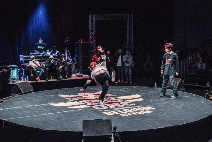 metrobelgie's tweet photo. Red Bull presents: Why We Move The Journey of Admiracles #Metrofriend @RedBullBe| Metro https://t.co/QGu3GV6fSL https://t.co/Js537GqfTK