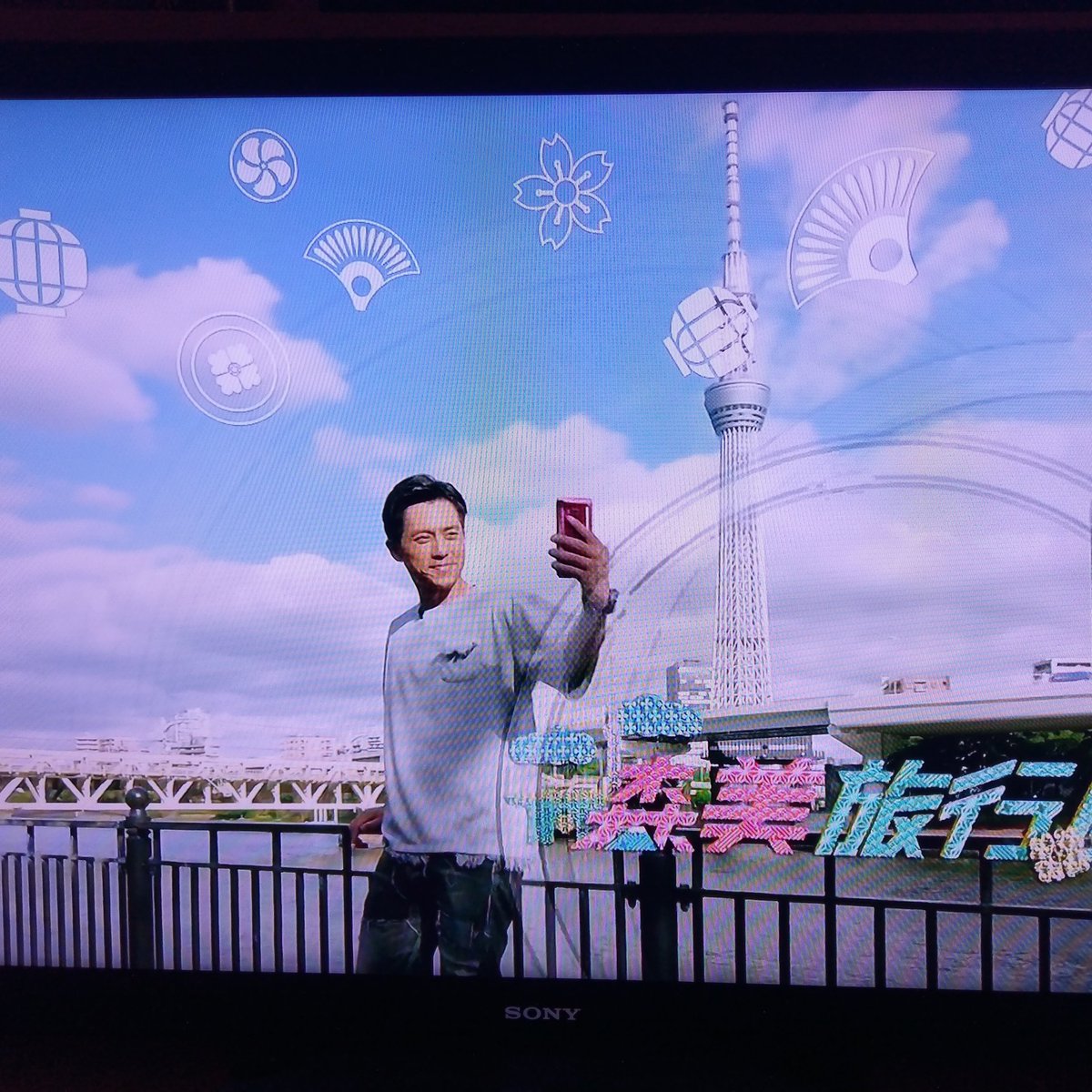 HTCFansHK1's tweet photo. 當全世界玩爛咗個金屬…水漾玻璃。特別亮眼

#U11 #SolarRed #HK https://t.co/yB2QOhwJnR