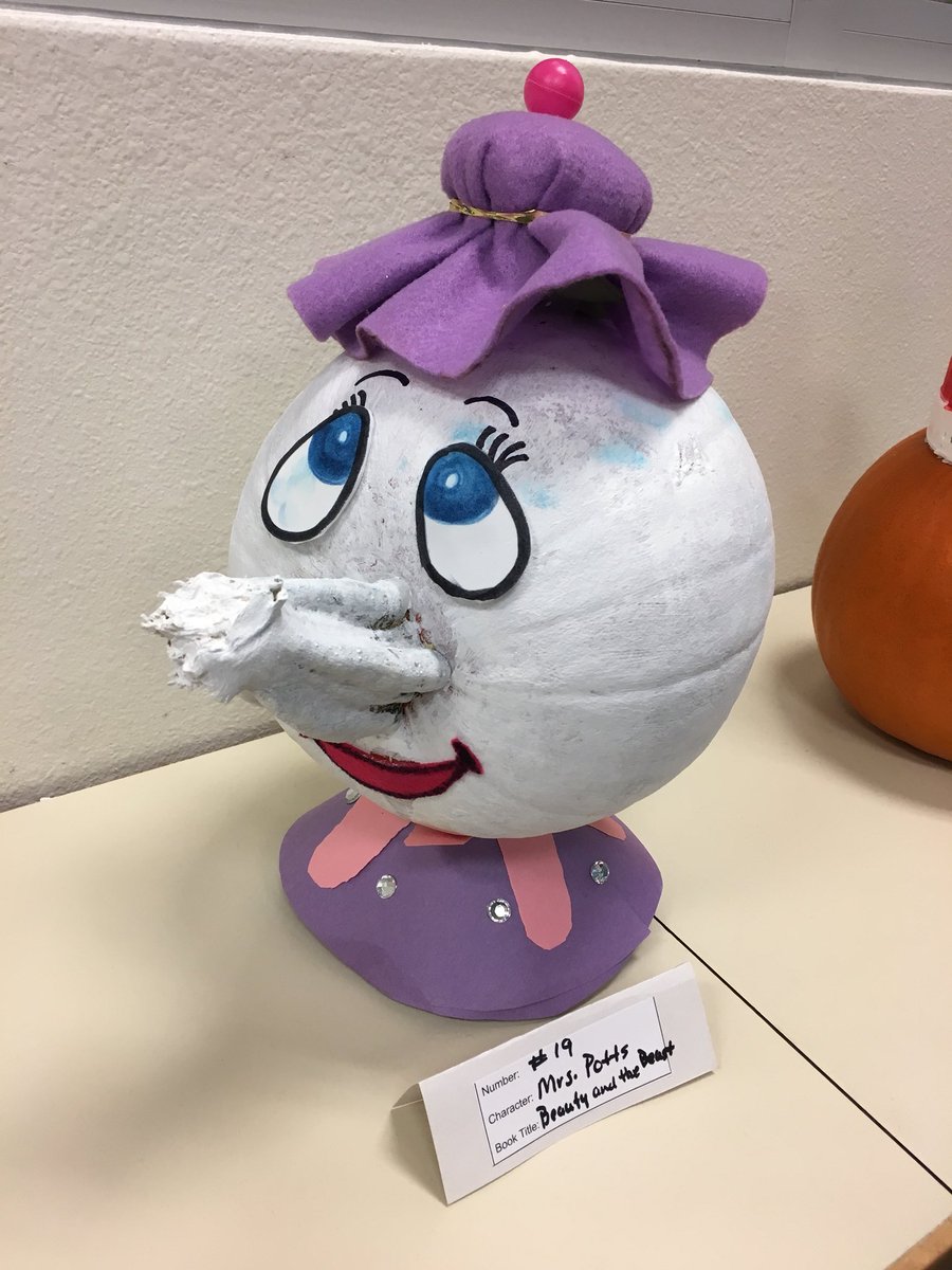 stipeslibrary's tweet photo. Come see the character pumpkins in the Library today!!! @stipesstallions @IISDFoundation #ISFReads https://t.co/M9OTOWIutG