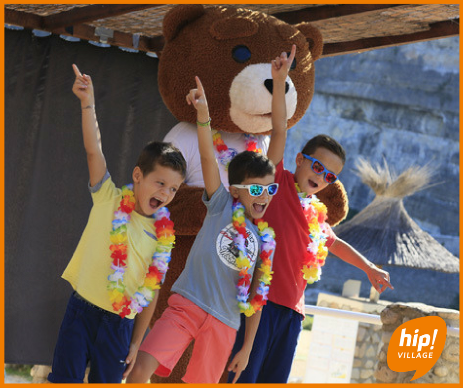 HIPvillage's tweet photo. Les réservations 2018 sont bientôt disponibles ! 😃 #VacancesCamping #Drome #Ardèche #Lozère #Hérault https://t.co/EIJfEFtG7T https://t.co/DcqWryNUbU