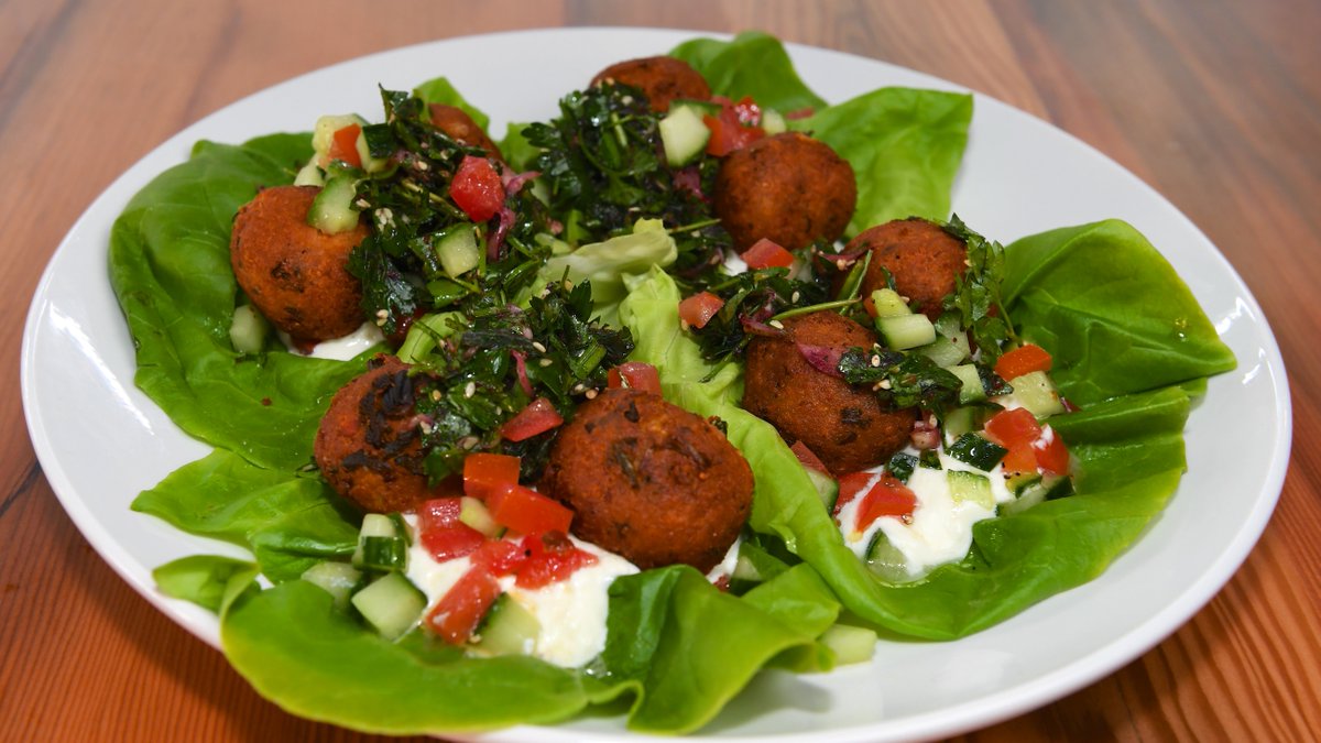 Make lunch plans with our falafel lettuce wraps!