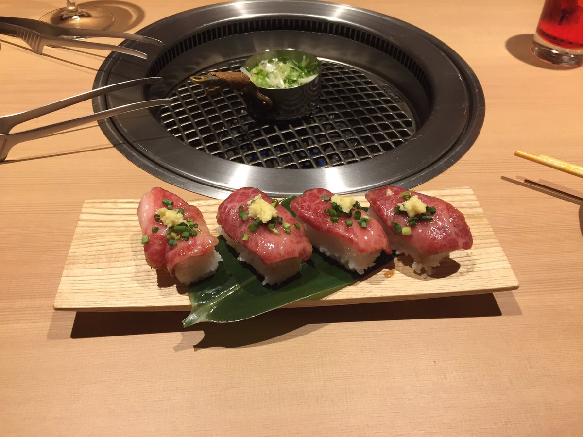 kogaoni's tweet image. 今日は社長さんと会議の後に
会食してきました👌

社長さんにこれからも事業を一緒にもっとデカくしていこうと言っていただきました。

これからもデカくしていきます🙌