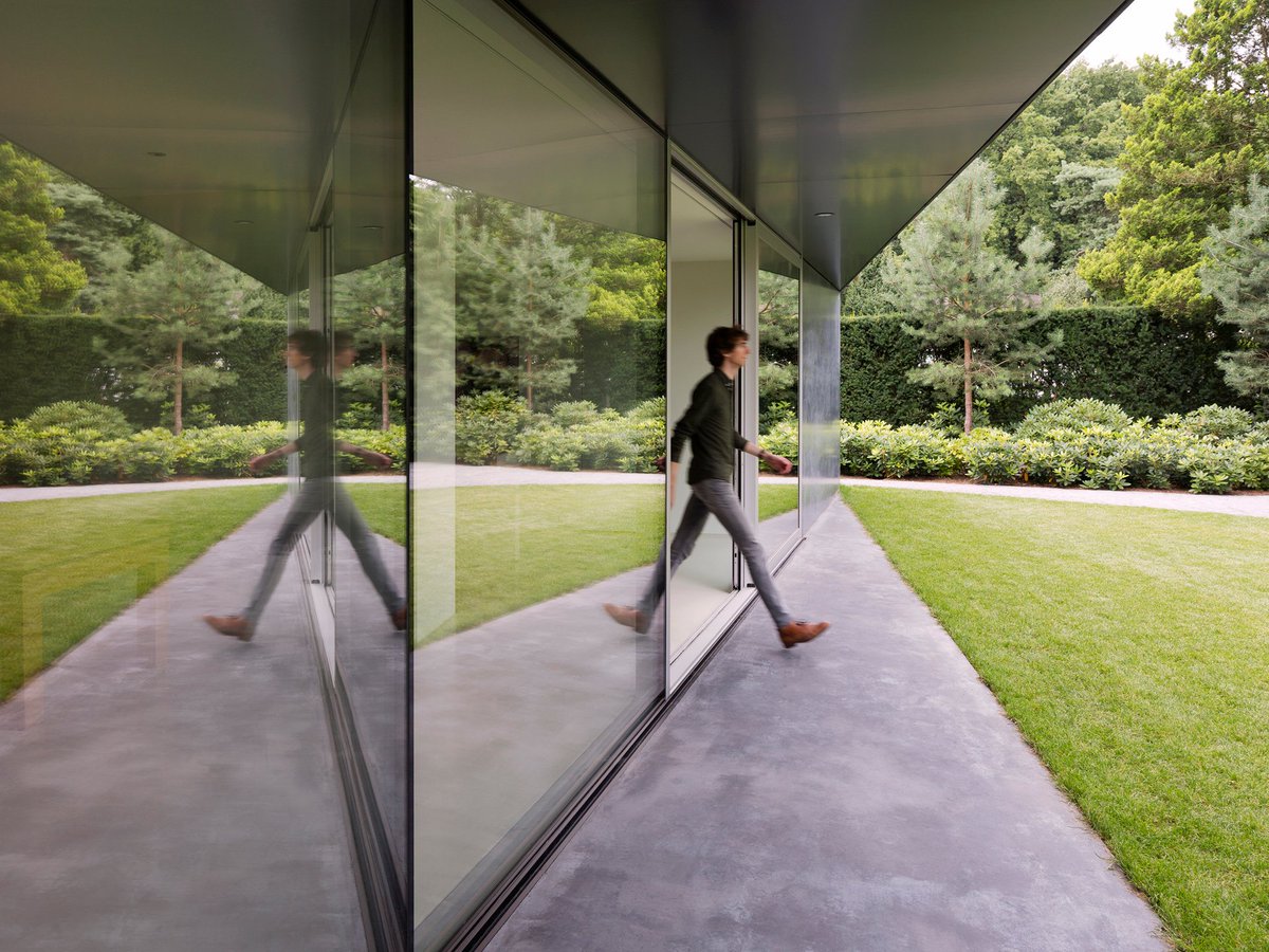 Villa X by Barcode Architects marks the spot #residential #minimalist #architecture #markmagazine bit.ly/2ziK8mv