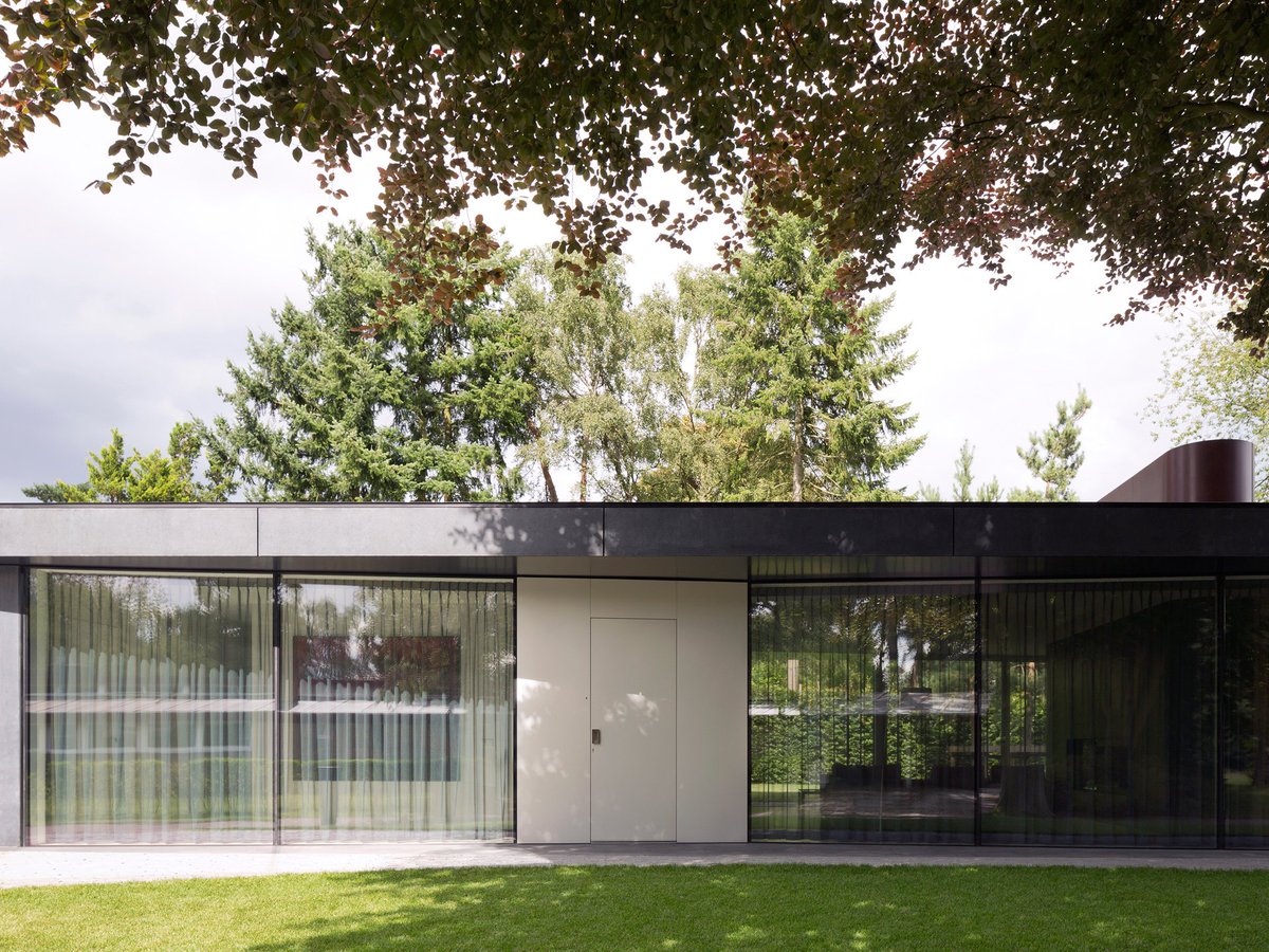 Villa X by Barcode Architects marks the spot #residential #minimalist #architecture #markmagazine bit.ly/2ziK8mv