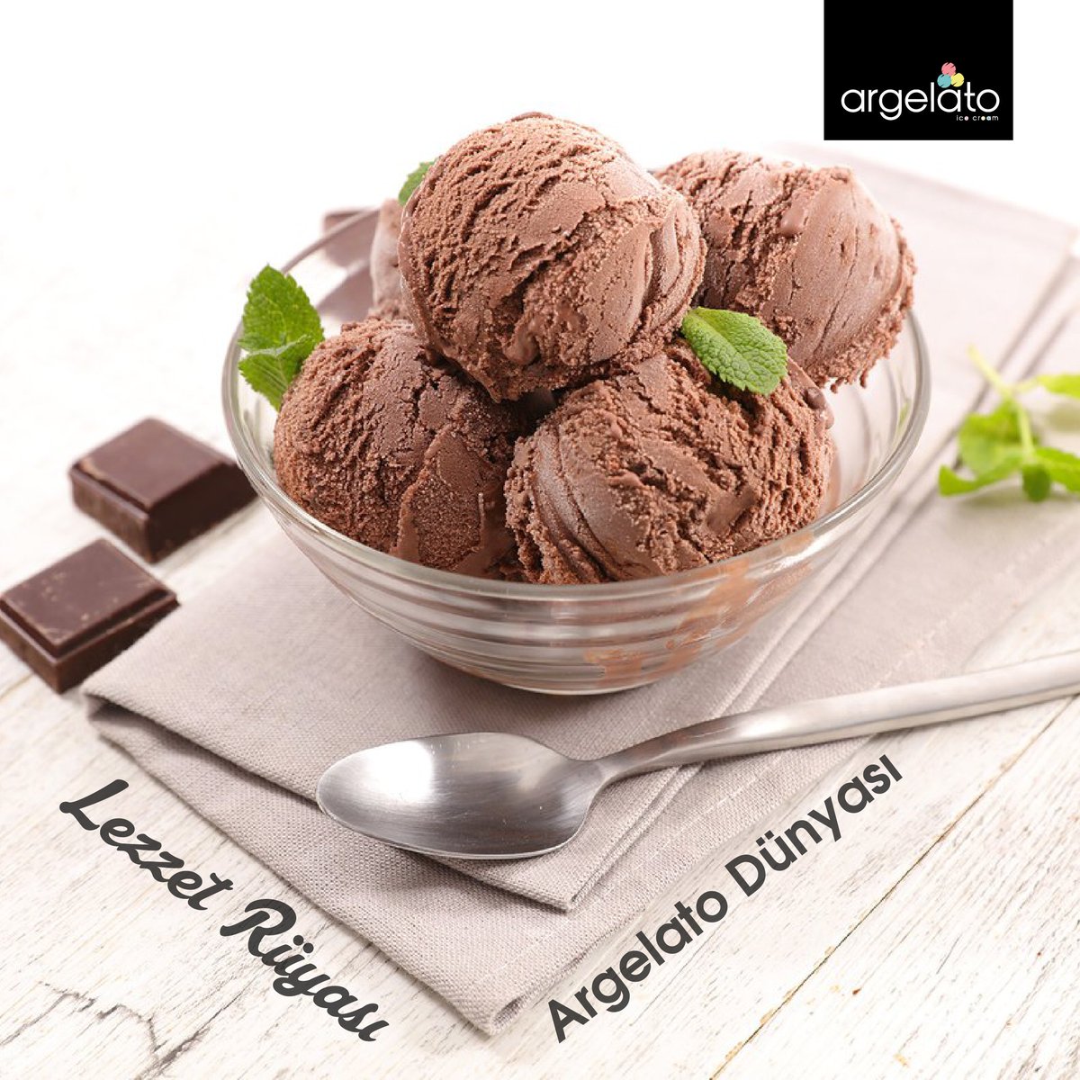 Mutlu bir Pazartesi, mutlu bir haftayı getirir. 🍦😋
#argelato #gelato #monday #mondayafternoon #mondayfun #MondayFunday #sendromsuzpazartesi