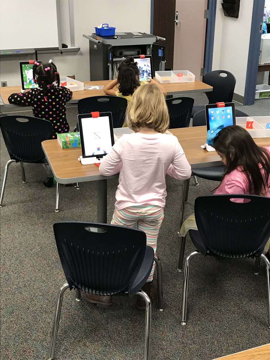 BISD_ITech's tweet photo. Kinder students at Mitchell working with the Osmo during intervention time. @lcravatt @Mitchell_BISD @casey_dawson @plampley https://t.co/BtsJKgAXCW