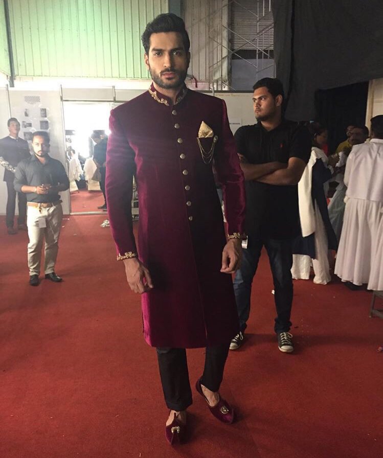 Peoplemagpk's tweet photo. #PITF2017 #Aboutlastnight #Backstage https://t.co/CehBd84sBn