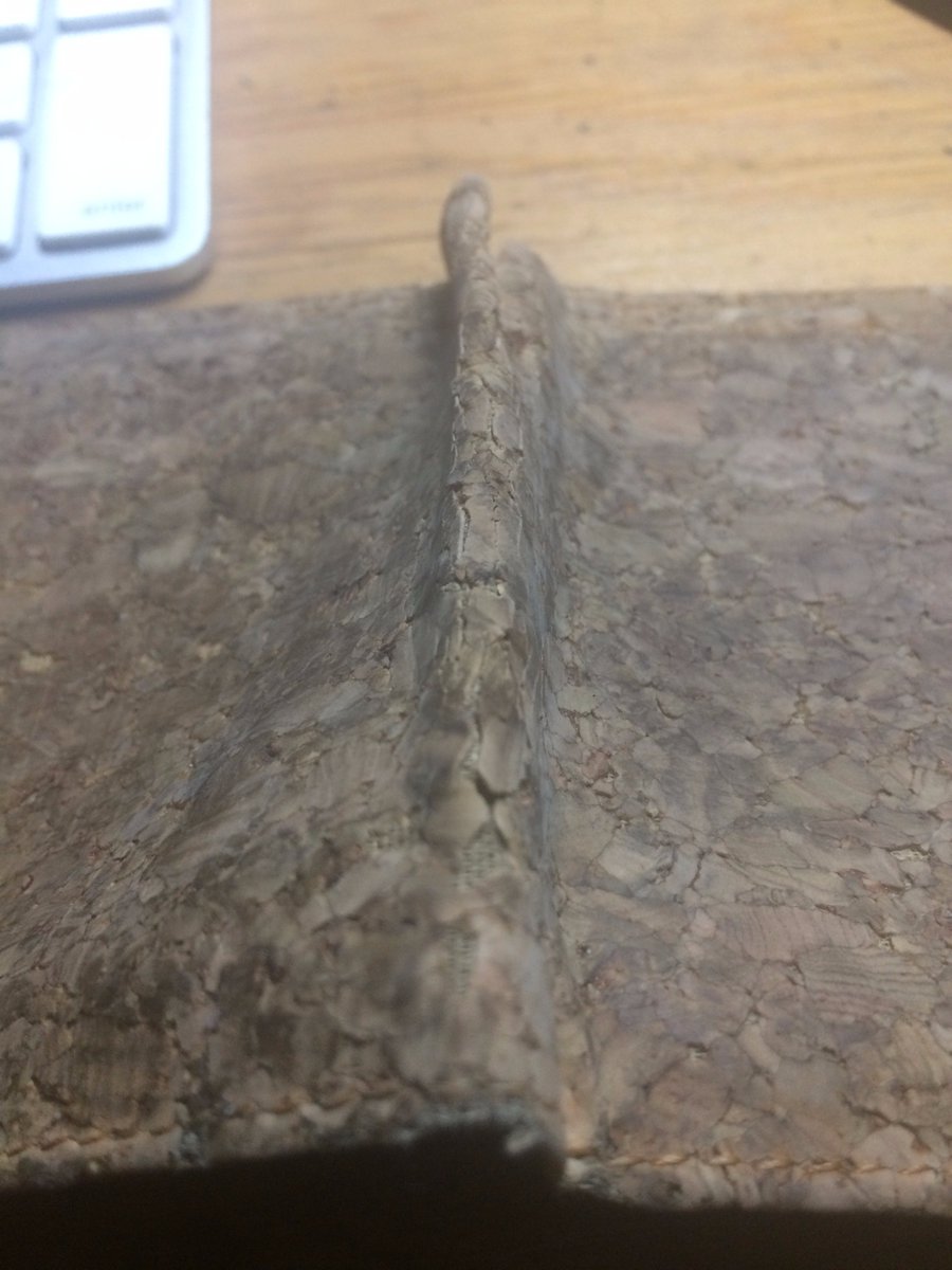 shangolos's tweet image. Wallets from @coraturefashion fall apart in under a year. Tried repeatedly for a warranty replacement but they keep blowing me off.