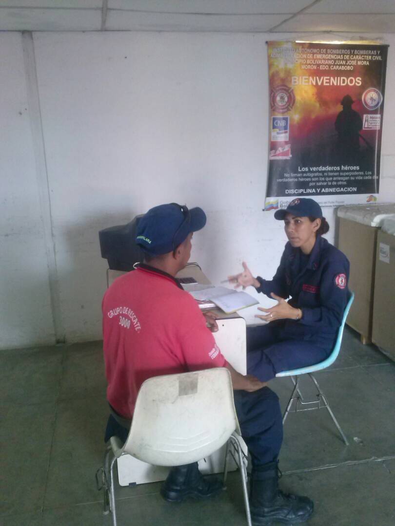 JoseArias247's tweet photo. Coordinando actividades educativas de aprendo y juego con los bomberos y Proteccion Civil @SARRescate3000 @MatsonEnGestion @DGNBEnLinea https://t.co/xXNZTYBMmA