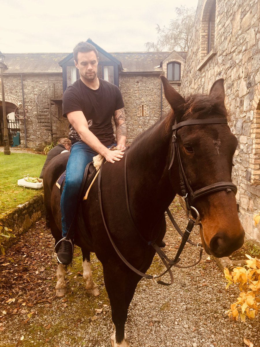 Plenty of recording going on here..... <a href="/grouselodge/">Grouse Lodge Studios</a> w/ <a href="/theblizzards/">The Blizzards</a> - here’s @nbrez on a horse. Poor horse 🐎