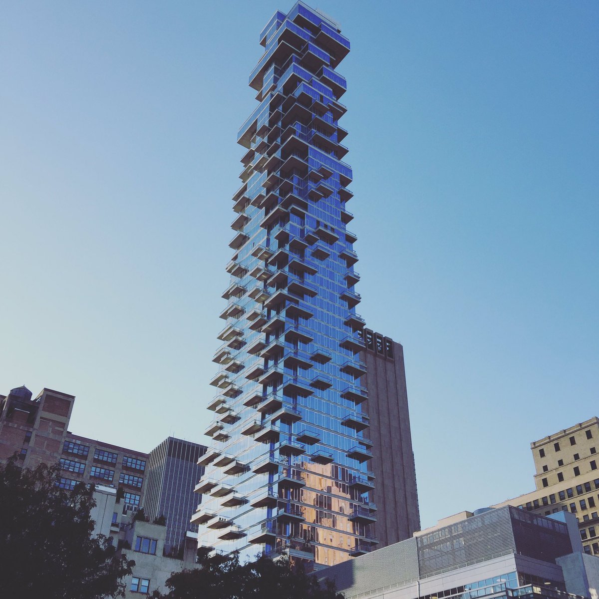 EvolveLABio's tweet photo. #EvolveLAB goes to #NewYork to meet with our friends and clients. Amazing #Architecture. https://t.co/zFdQy2G8Y0