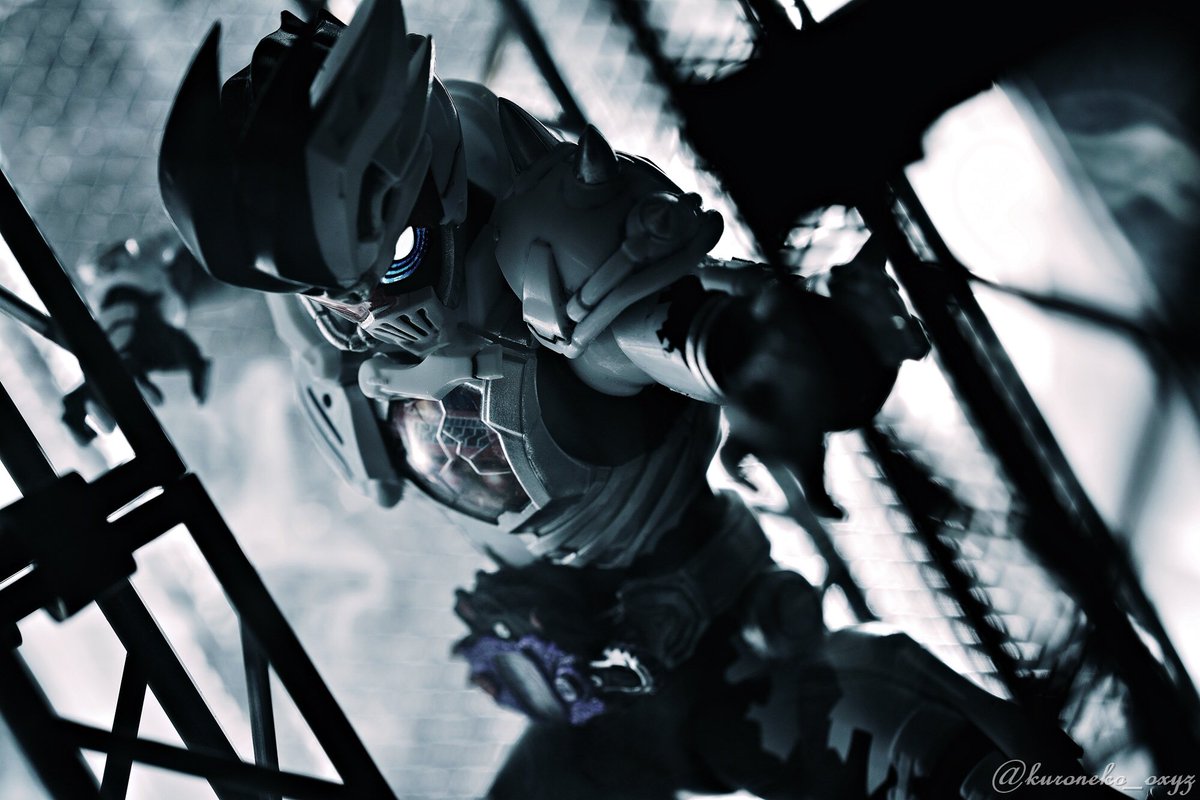 クロネコ零式 V Twitter S H Figuarts 仮面ライダーゲンム ゾンビゲーマー レベルx バグルアップ あぁもう やっぱり ゾンビゲーマーが一番格好良いな どうしても背中撮りたくて初めてアーツにスミ入れしました 下手くそ 因みに3枚目は分かりづらいけど クロネコ零式 V Twitter S H Figuarts 仮面ライダーゲンム ゾンビゲーマー レベルx バグルアップ あぁもう やっぱり ゾンビゲーマーが一番格好良いな どうしても背中撮りたくて初めてアーツにスミ入れしました 下手くそ 因みに3枚目は分かりづらいけど