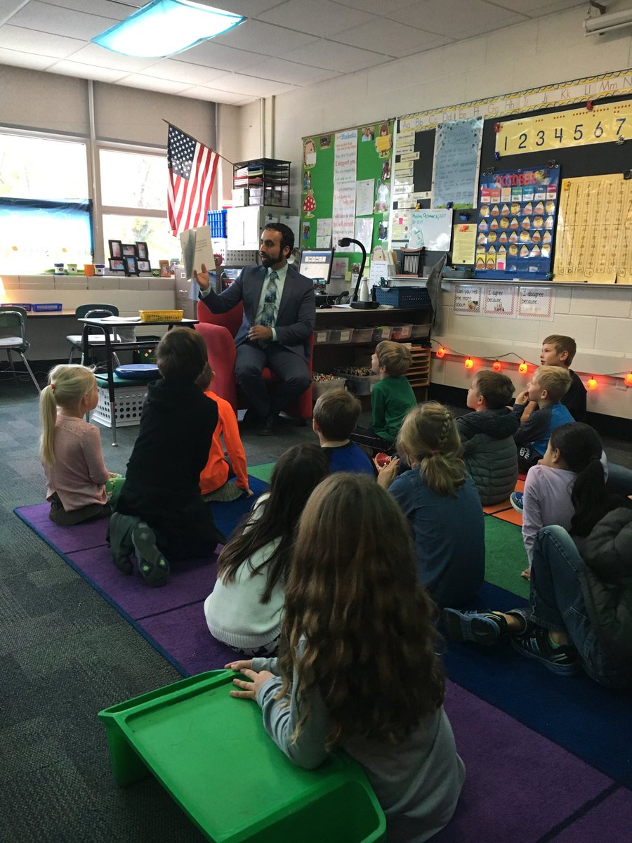 KyleenSummers1's tweet photo. The Book with No Pictures!  We loved having Mr. Youanes as a guest reader!  #Addamslearners @Jyouanes_ADDAMS @royaloakschools https://t.co/B9Yvnx8iPu