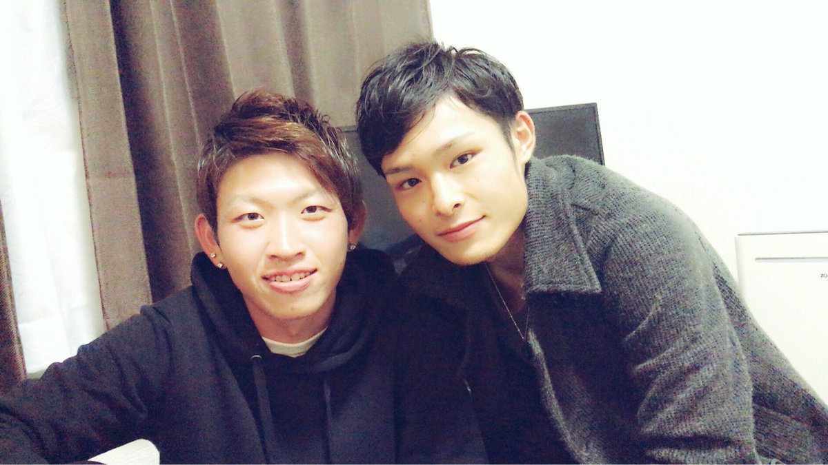 koolkato8's tweet photo. 土日充実しました😁😭
ホスト組とマサキと羽実の文化祭行って
夜大村と合流🎊
わざわざ神奈川からありがとう😊
大親友ですわほんと😊
よーし明日からニート脱出💪💪 https://t.co/y8tQp64LGe