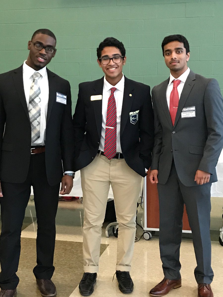 FBLA_Esums's tweet photo. Had a great experience at the CT FLC event and excited for the spring! We also met the president of FBLA, Kevin Kurian! @kevinkurian https://t.co/HGm95mZjFn
