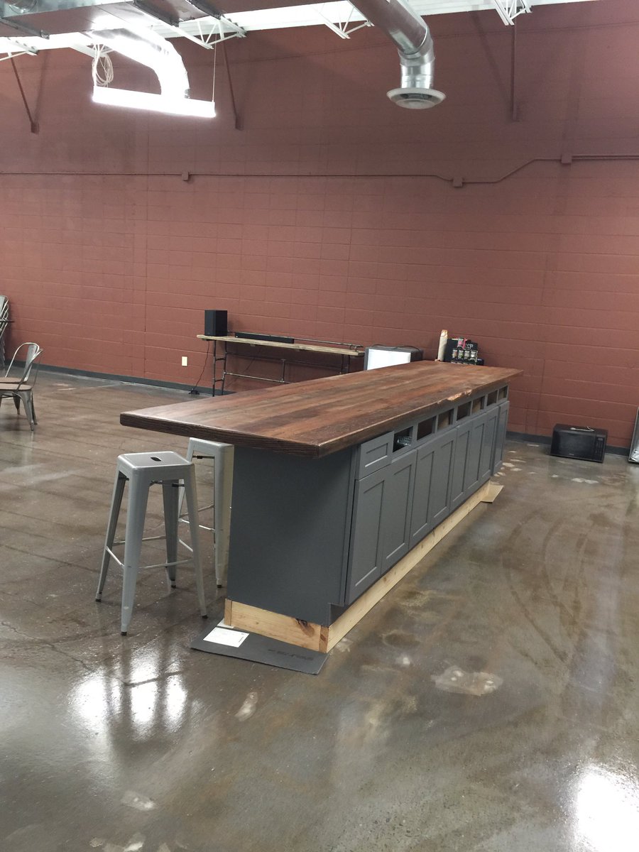 107ATP's tweet photo. Our new bar in the kitchen! #AtlantaTechPark https://t.co/aRm6FkS41e