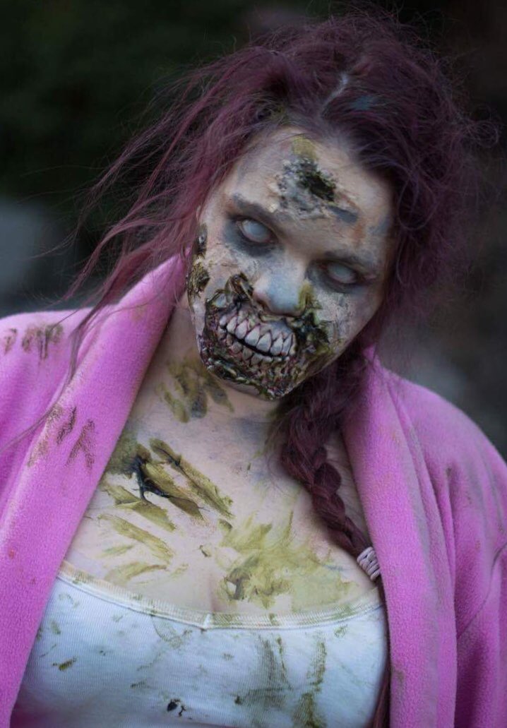 amanda_olander's tweet photo. So I was a zombie in this years zombierun again. #zombie #runforyourlives #sfxmakeup #halloween #scary #horror https://t.co/6wBh28FDKE