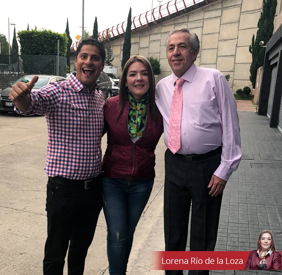 lorerioloza's tweet photo. Dentro de las actividades del movimiento tuvimos un amable encuentro con los comediantes "El Chevo Lopez" y Don Ricardo Hill "El Teacher". https://t.co/OHLMPoYVtM