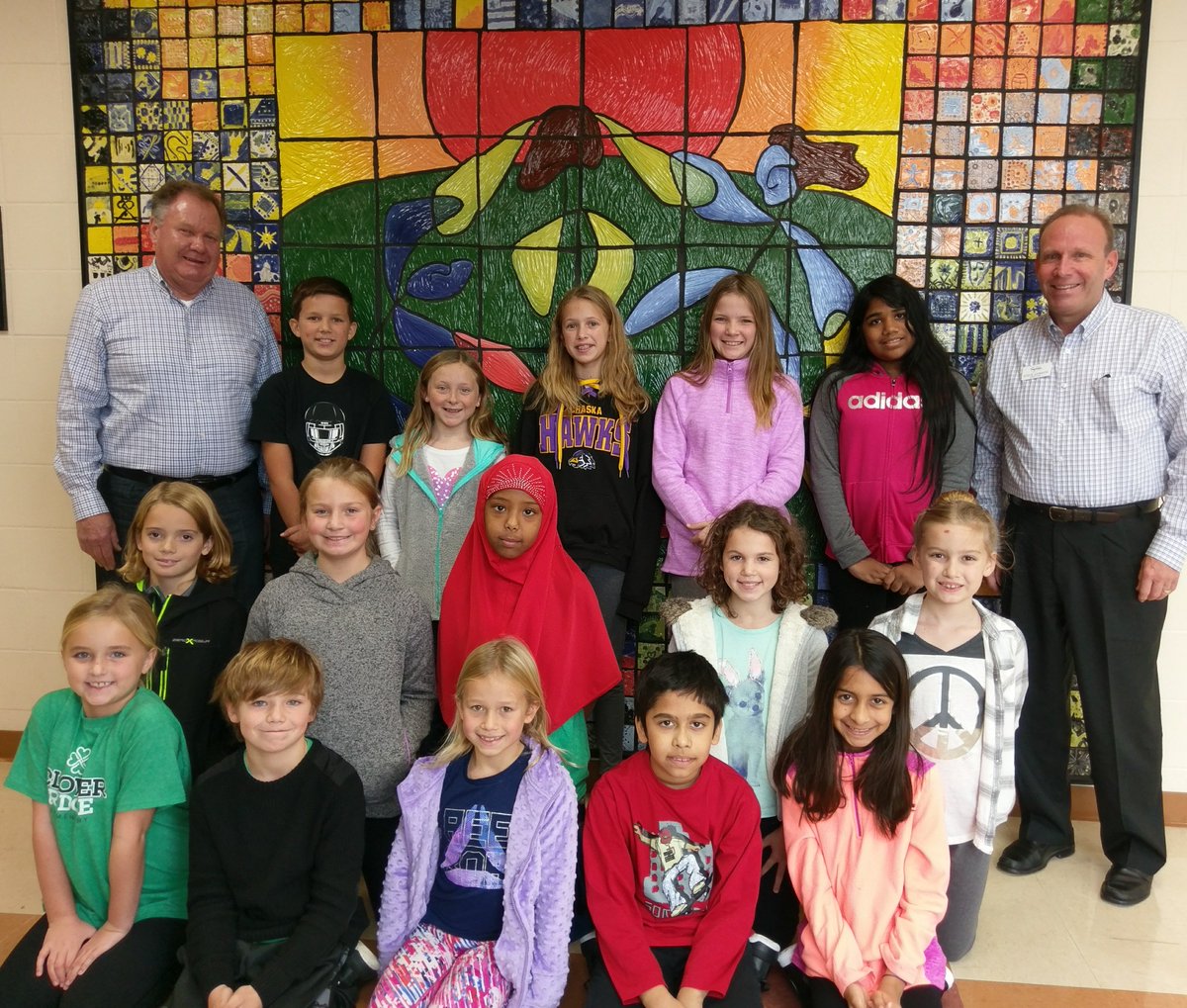CloverRidgeElem's tweet photo. Chaska Kiwanis Club here to recognize students for demonstrating Clover PRIDE! #RespectfulStudents https://t.co/lMPpGpnhIL