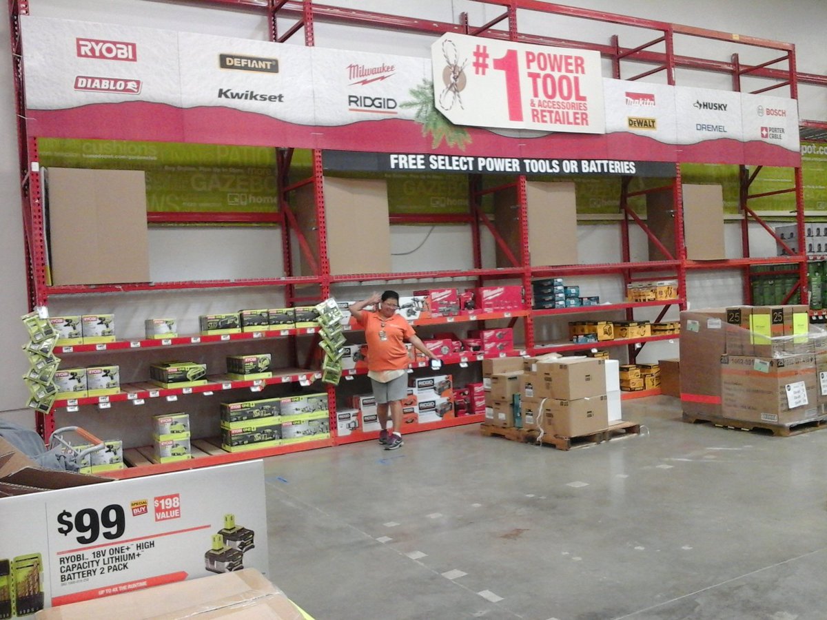 #gift center #awesometeam #wegotthis @JonMelton21 @JPowellTHD <a href="/hensonds07/">Donna Henson</a>  @