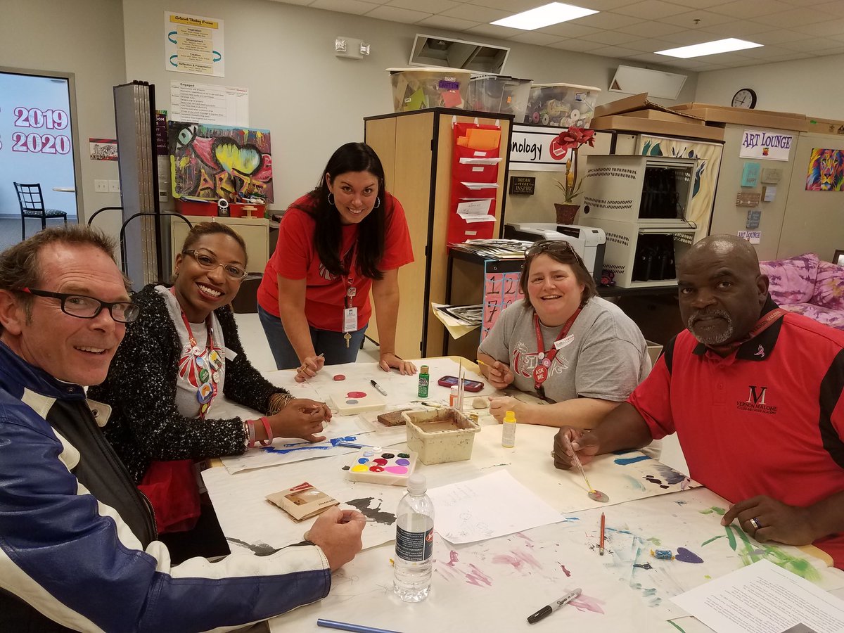 jnettles1's tweet photo. #vmcca teacher's workshop! https://t.co/OFeBObIeuL