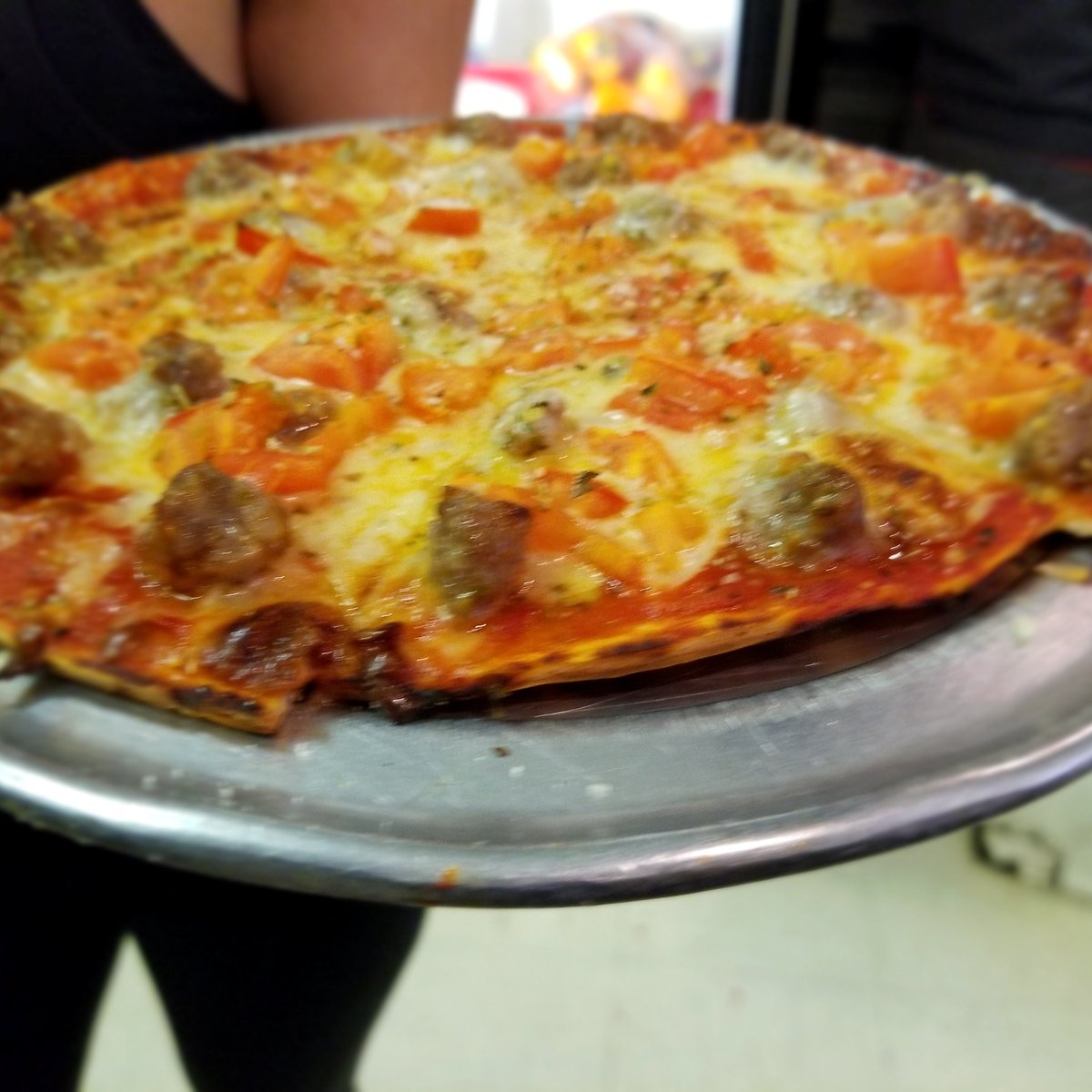 #Lunch #dailyspecial Any ✌ toppings on 9" #pizza and a side salad for #9.50 #lunchinclayton #pizza 🍕🥗. See you soon!