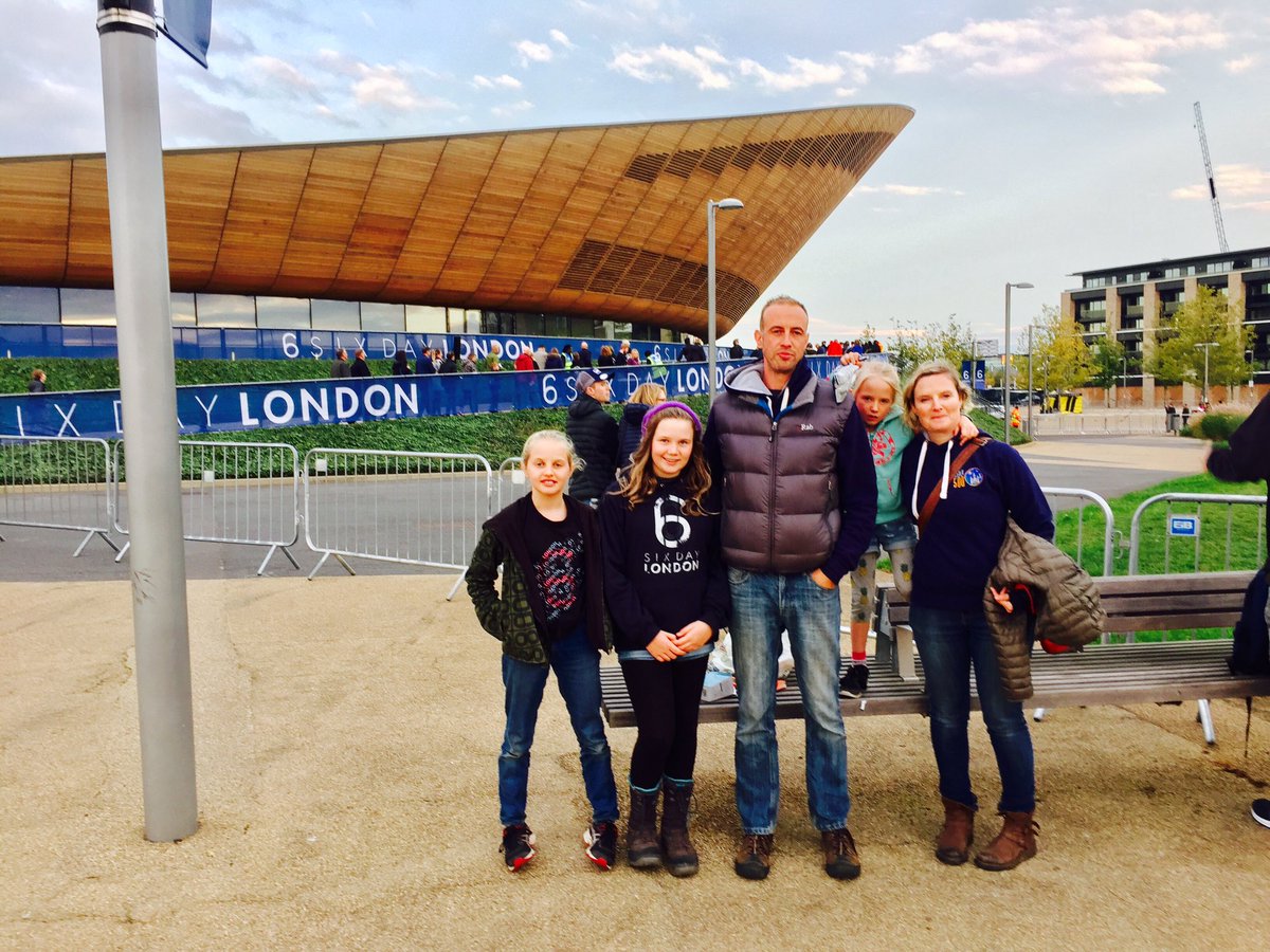 Spectacular birthday treat-again <a href="/sixdaycycling/">Six Day</a> #inspiringgirls #womenscycling #trueratio