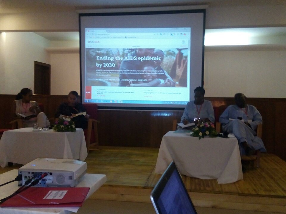 Rojalnuoddsn's tweet photo. Panel des médias #WCAHIVCatchup2018 #ROJALNU https://t.co/0Y5YIfPcXk