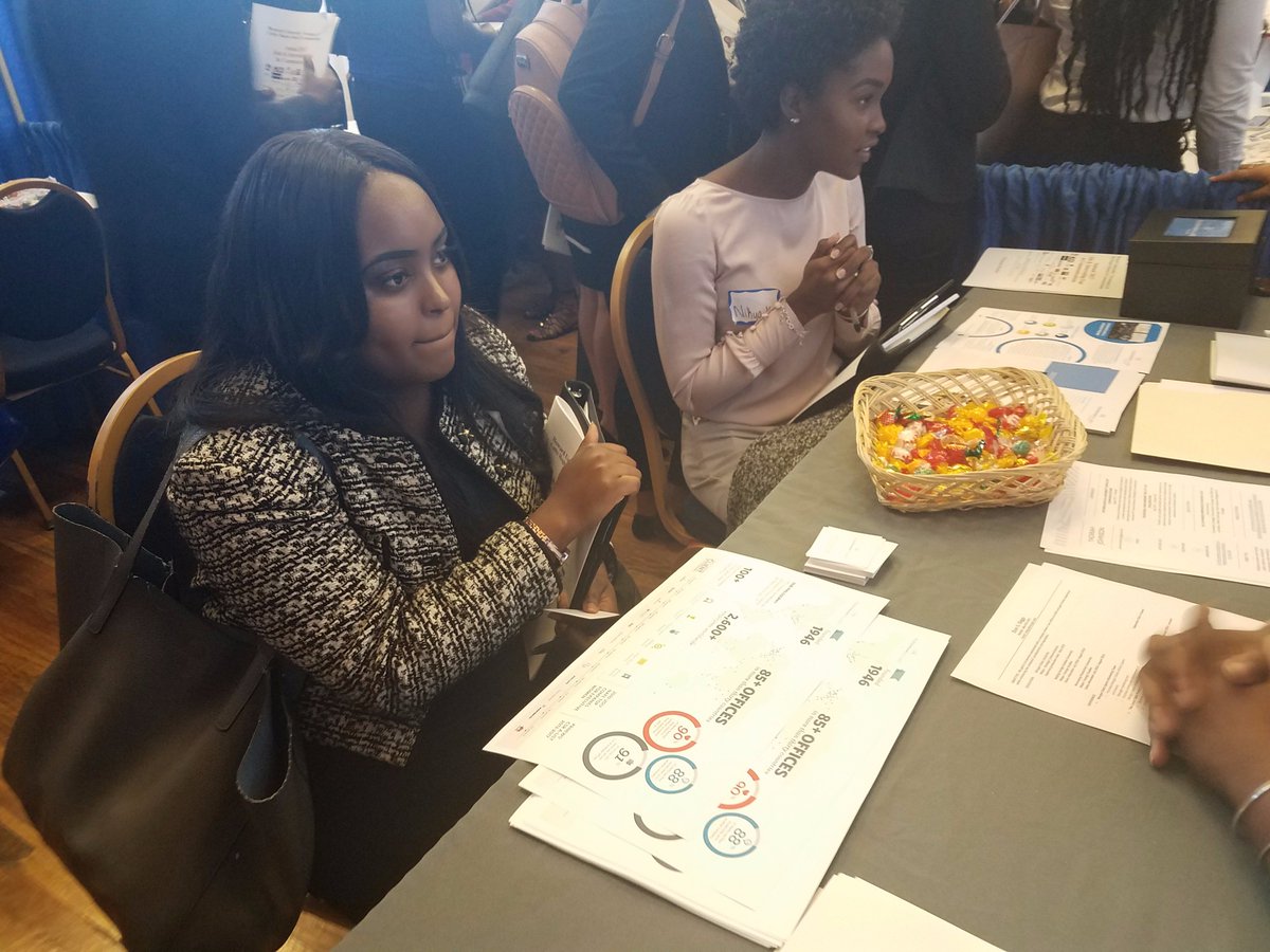 msuscom's tweet image. MSU's SCOM students networking at @HowardU 2017 Job &amp;amp; Internship Fair in Communication's last Thursday. All students left with job leads!