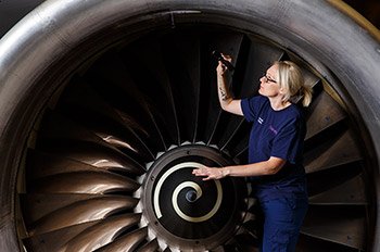 mspowerED's tweet photo. Boeing chose @SouthernMiss and @msstate to provide R&amp;D on next gen aerospace composites. Ready to choose MS? https://t.co/d6mlLtF9ny https://t.co/GZvbNqzafp