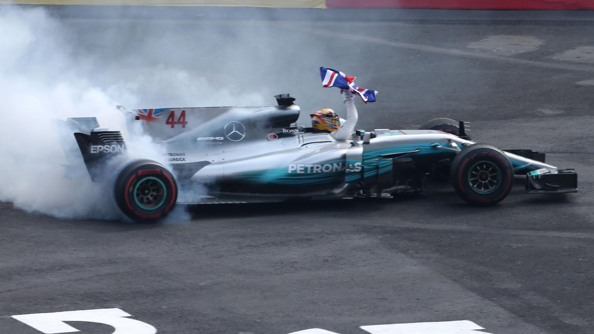 Lewis Hamilton is now a four-time Formula 1 world champion
#Rentarace #Formula1 #F1 #LewisHamilton #Mercedes