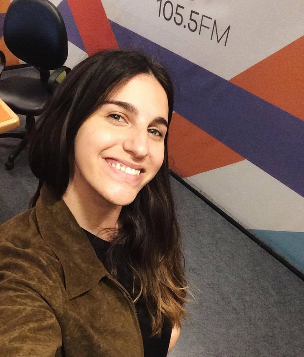Los40ar's tweet photo. Hoy en #LaTarde4Punto0 Éxitos nivel "CombatirAlLunes"+ Final #Gira40 + Random por entrada para Bruno Mars! 🔥• Soy @MarinitaMoroni y los leo! https://t.co/X1r265PGKb